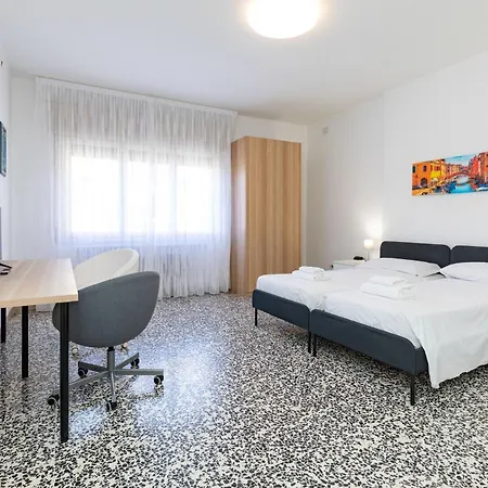 Fucini Posizione Strategica E Comfort Moderno ميستر