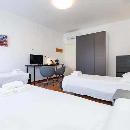 Fucini Posizione Strategica E Comfort Moderno بيت ضيافة *